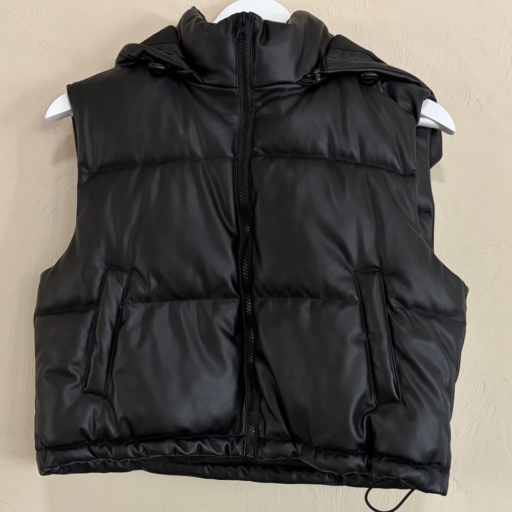 Spring 21 Black Cropped Vegan  Leather Hooded  Vest. Worn Once. Like New!!